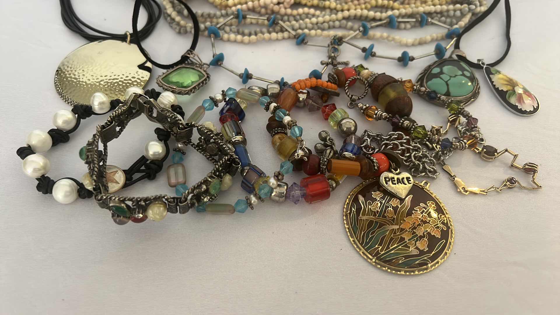 Photo 1 of COSTUME JEWELRY (NECKLACES, BRACELETS & PENDANTS)