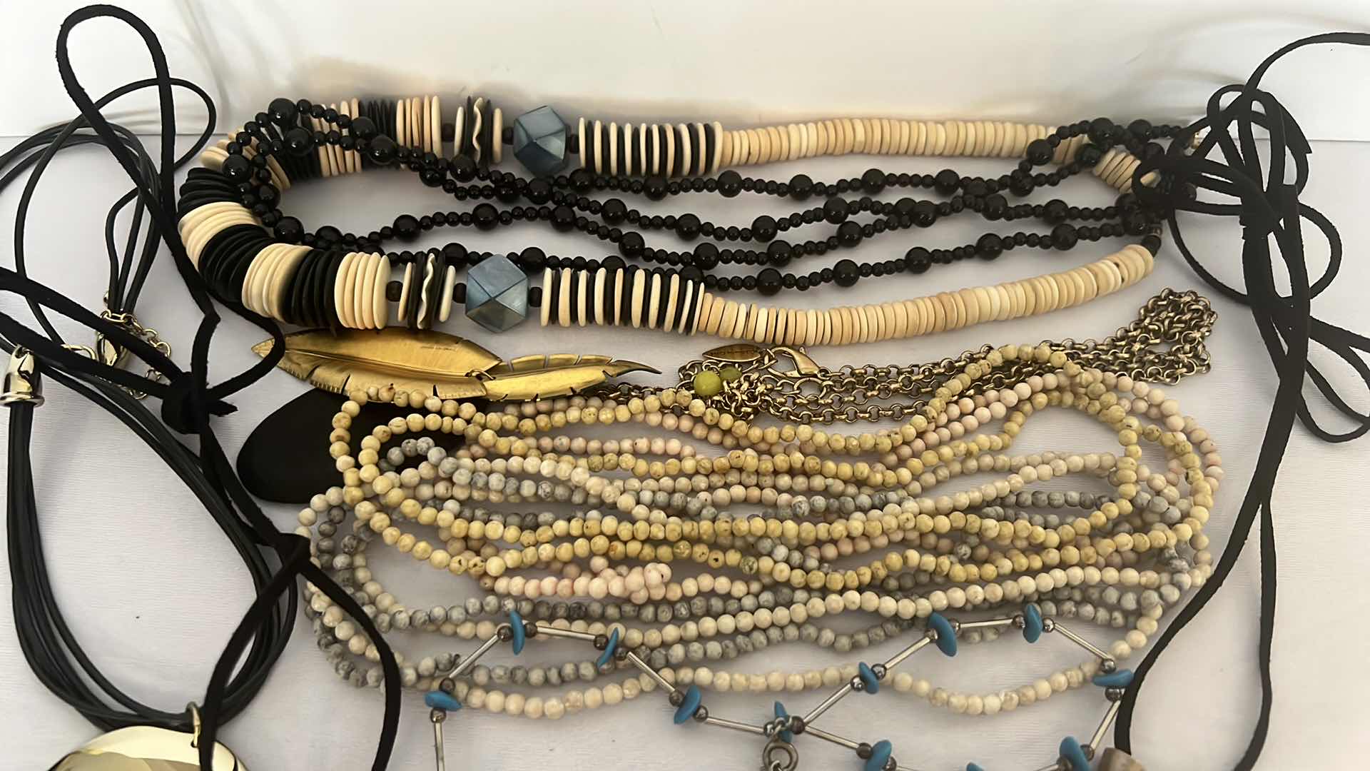 Photo 1 of COSTUME JEWELRY (NECKLACES, BRACELETS & PENDANTS)