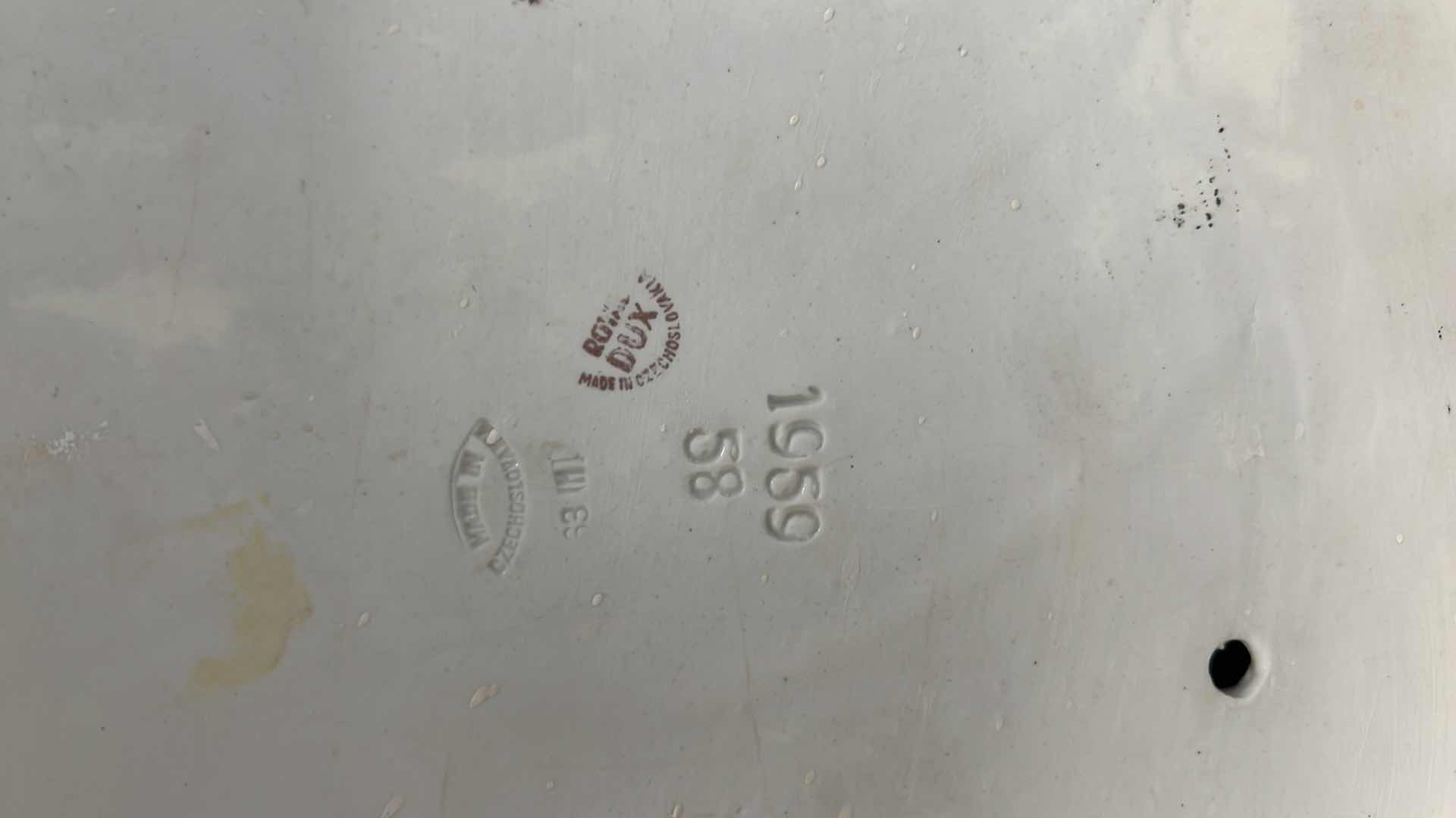 Photo 1 of COLLECTOR'S 1959 LARGE ROYAL DUX BOHEMIA CENTERPIECE "AFTERNOON TEA" PORCELAIN CZECHOSLOVAKIA FIGURE STATUE 