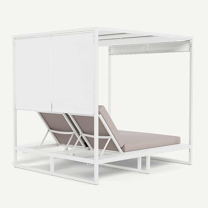 Photo 1 of HARBOUR HAYMAN CURTAIN CABANA- POWDER COATED WHITE ALUMINUM SLING SUSPENSION FRAME, PLUSH HINGED CUSHION FOR 2, MESH CURTAIN-SKU HAYM-07D-ALWHI-BAWHI-PANBLA. MSRP (SHOW ROOM MODEL)