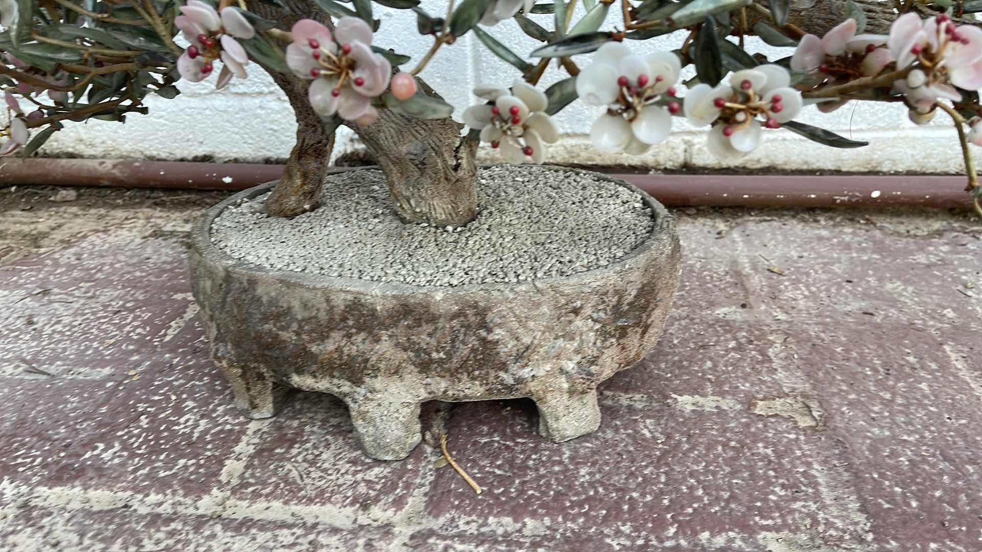 Photo 1 of ASIAN VINTAGE ART GLASS FLOWER ARRANGEMENT IN POT

