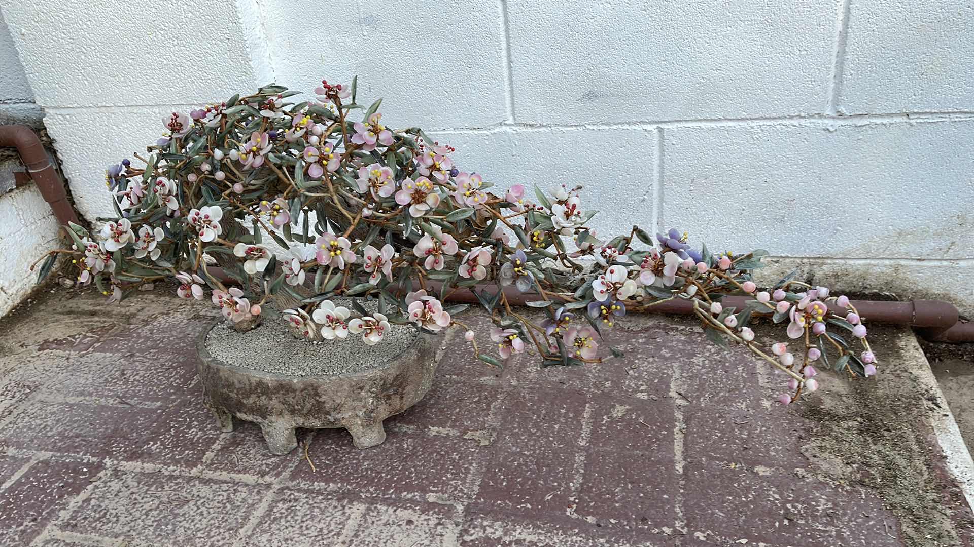 Photo 1 of ASIAN VINTAGE ART GLASS FLOWER ARRANGEMENT IN POT

