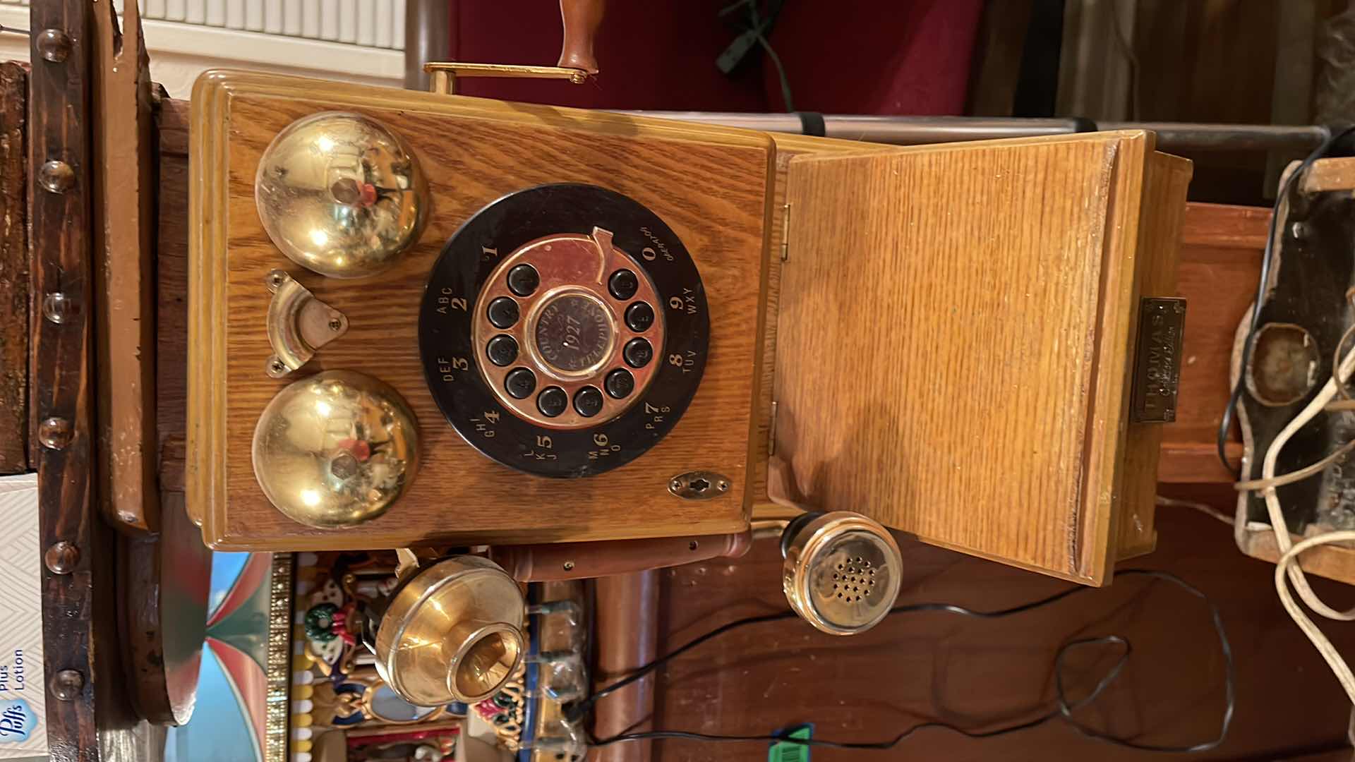 Photo 1 of THOMAS COLLECTORS EDITION PHONE