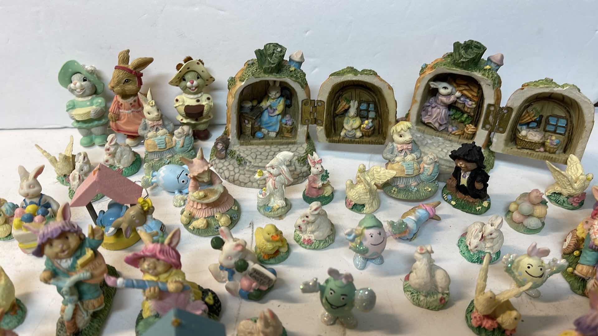 Photo 1 of EASTER MNIATURES