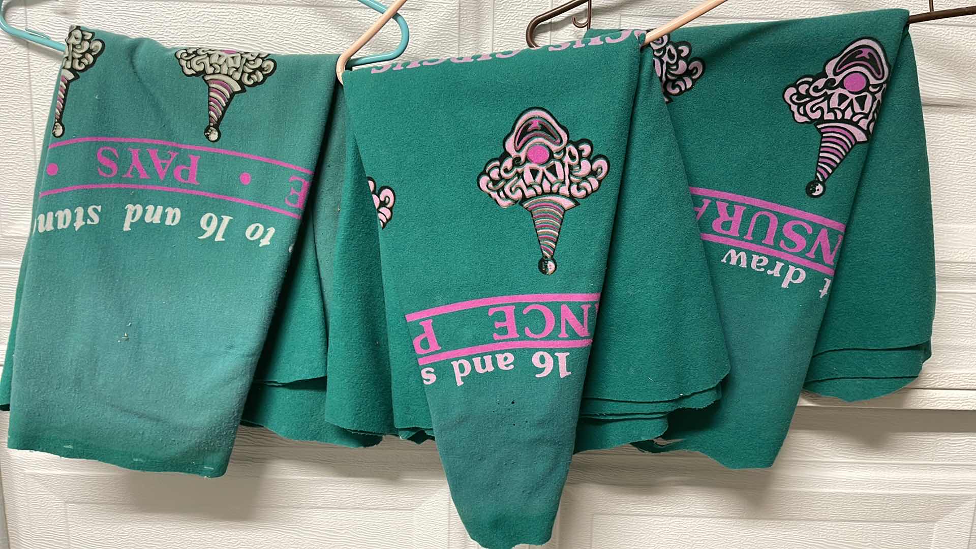 Photo 1 of 3 VINTAGE CIRCUS CIRCUS BLACKJACK TABLE FELT