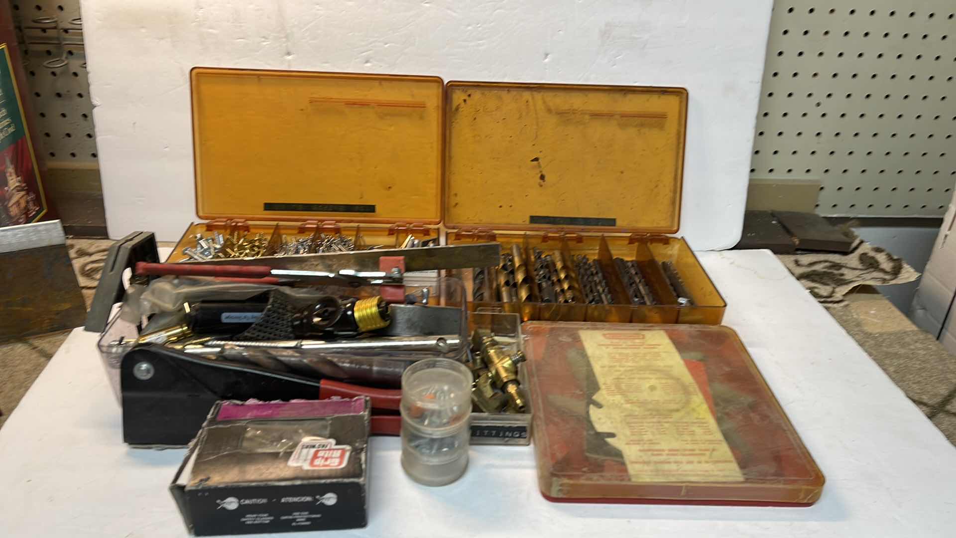 Photo 1 of ASSORTMENT OF SCREWS & BITS