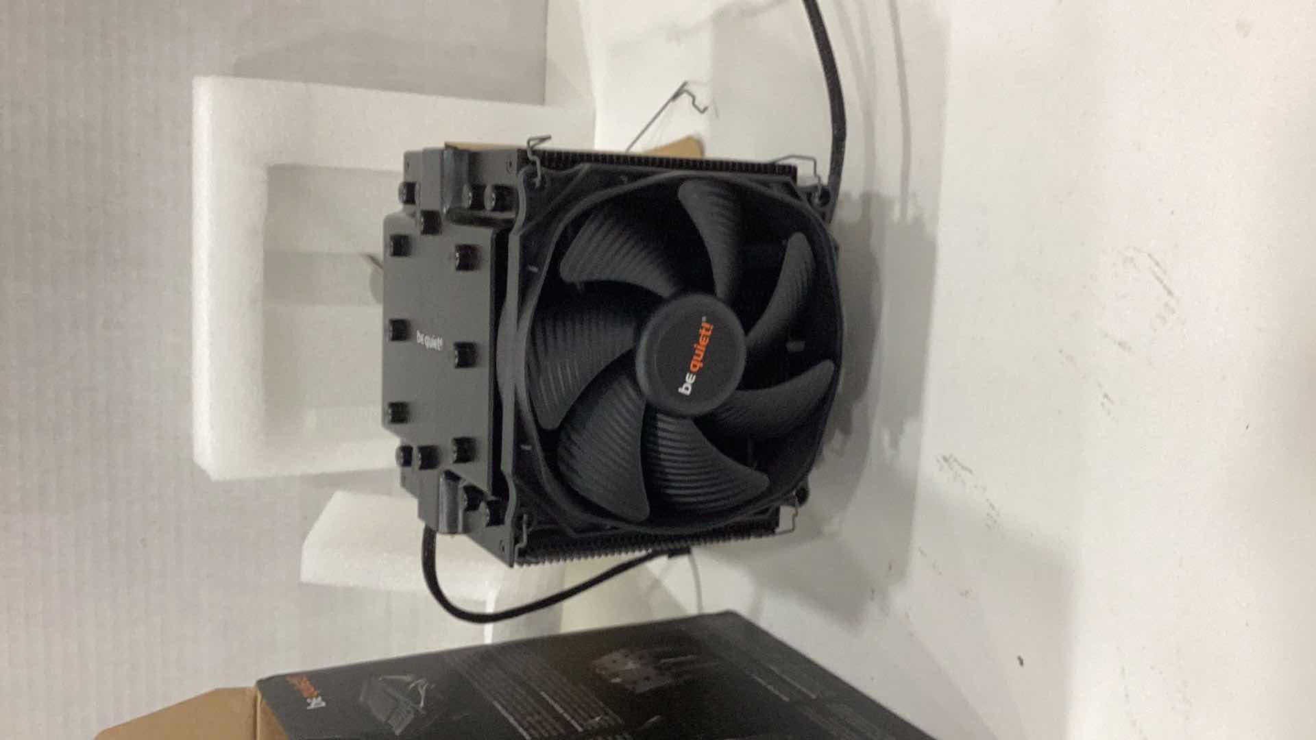 Photo 4 of DARK ROCK PRO 4 COMPUTER COOLING SYSTEM