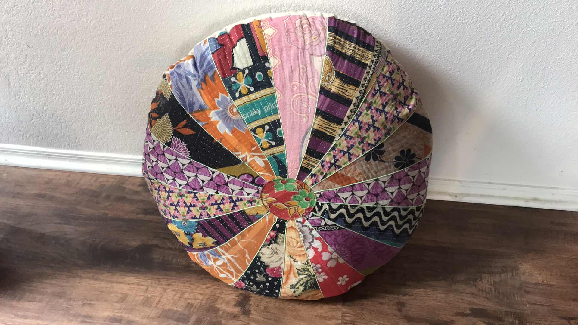 Photo 1 of INDIAN PATCHWORK KANTHA POUF VINTAGE POUF CASE, LARGE ROUND FLOOR PILLOW, HANDMADE SEATING POUFFE,

