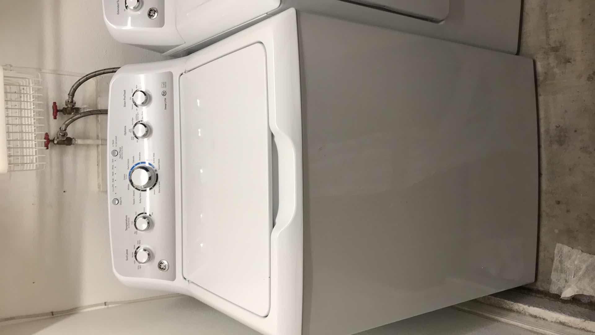 Photo 2 of GE DEEP+ FILL WASH MACHINE - MATCHING DRYER IN AUCTION