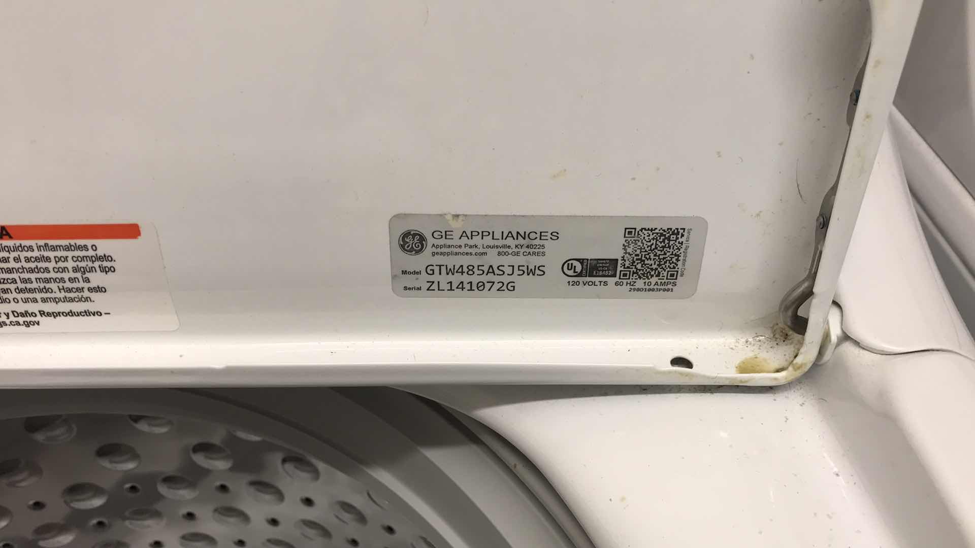 Photo 6 of GE DEEP+ FILL WASH MACHINE - MATCHING DRYER IN AUCTION