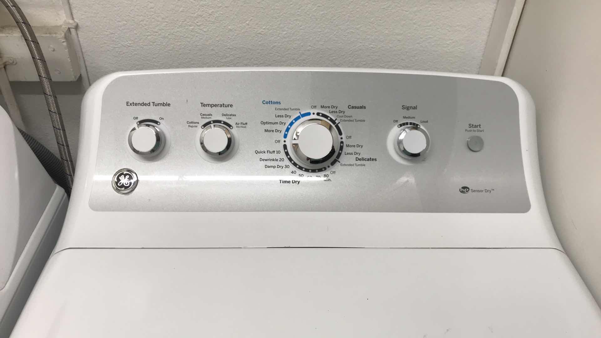 Photo 1 of GE 7.2 CU. FT. CAPACITY ALUMINIZED ALLOY DRUM GAS DRYER WITH SENSOR DRY