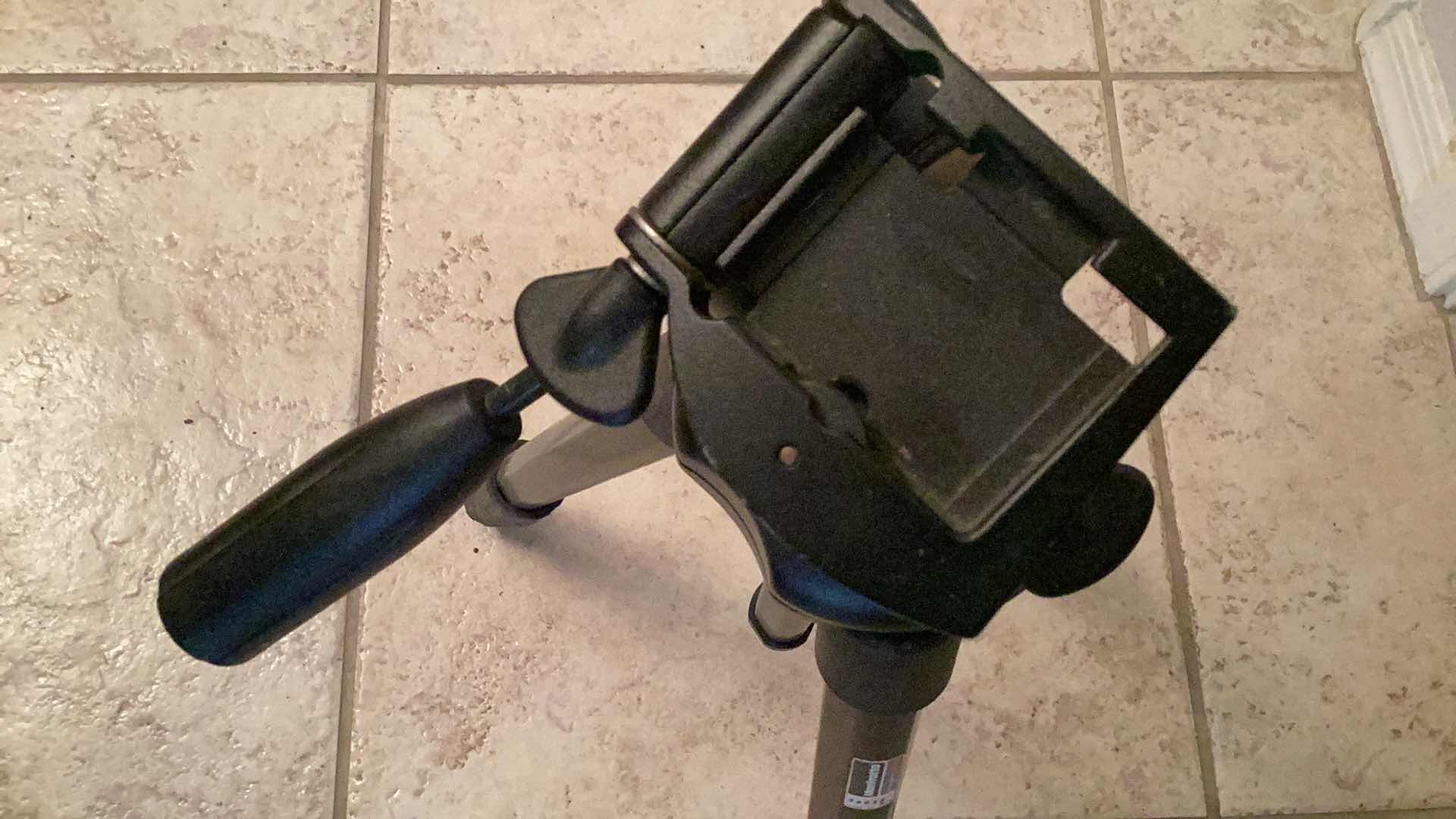 Photo 1 of MANFROTTO TRIPOD & HEAD