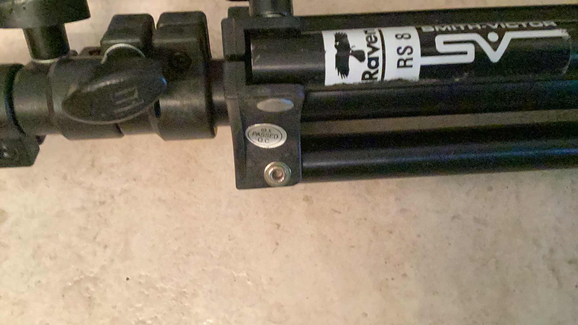 Photo 1 of SMITH VICTOR RAVEN RS 8 TRIPOD & CASE