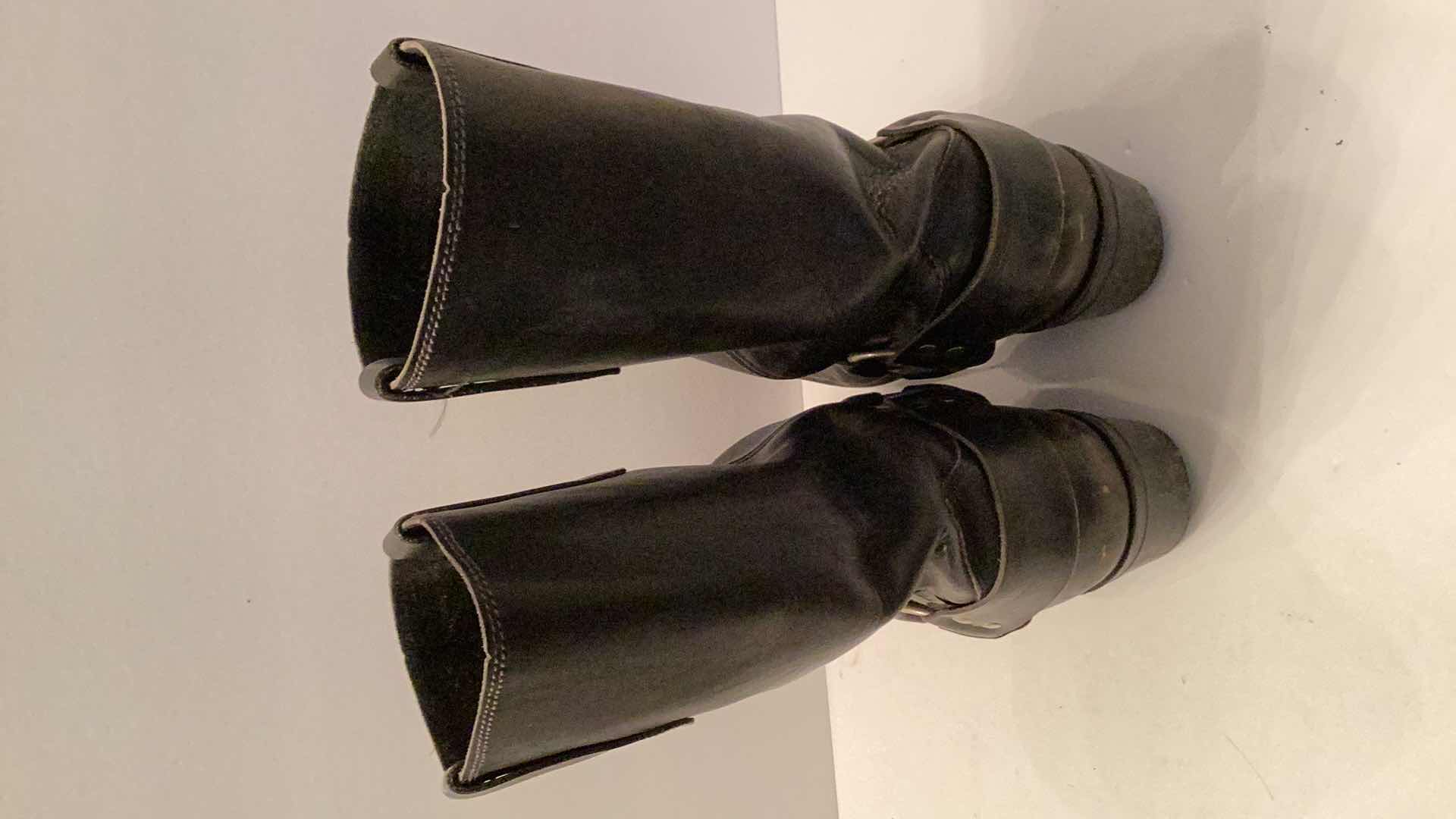 Photo 1 of MENS LEATHER BOOTS SIZE 11