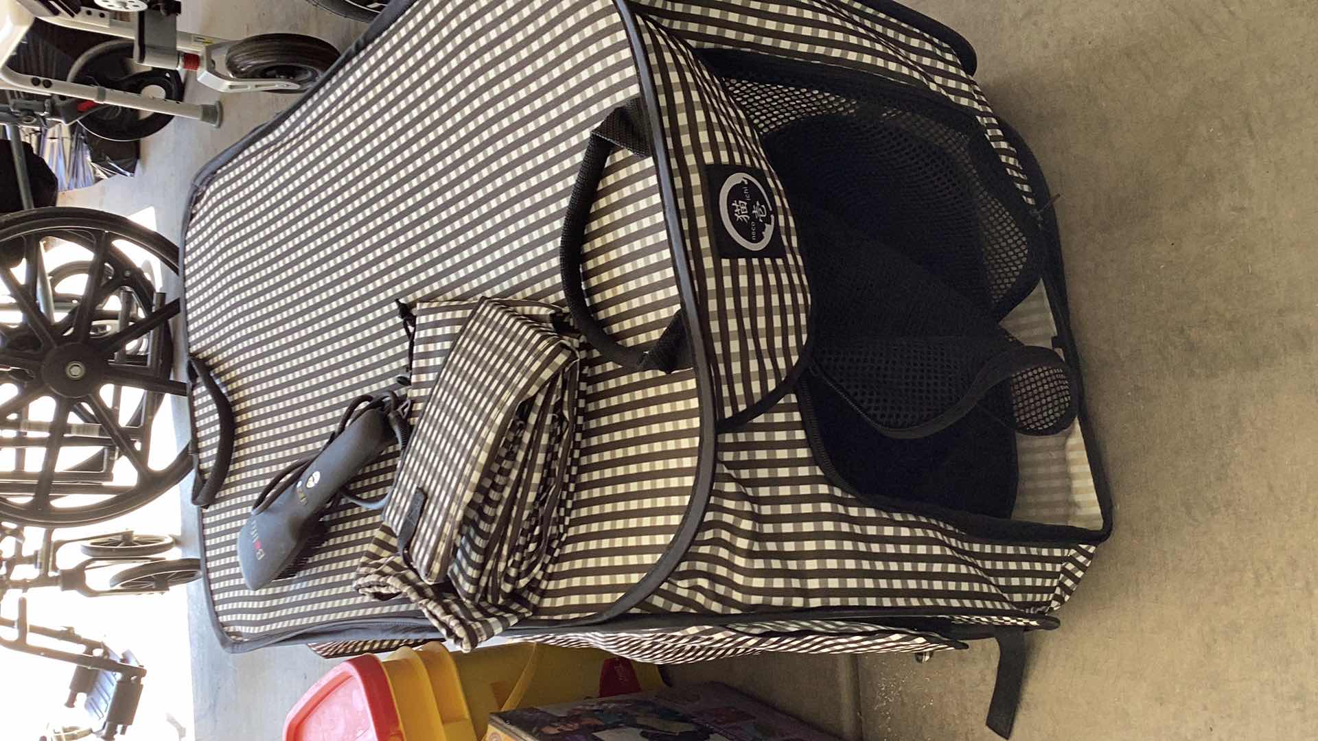 Photo 1 of CAT KEEPER/ CARRIER & KITTY LITTER