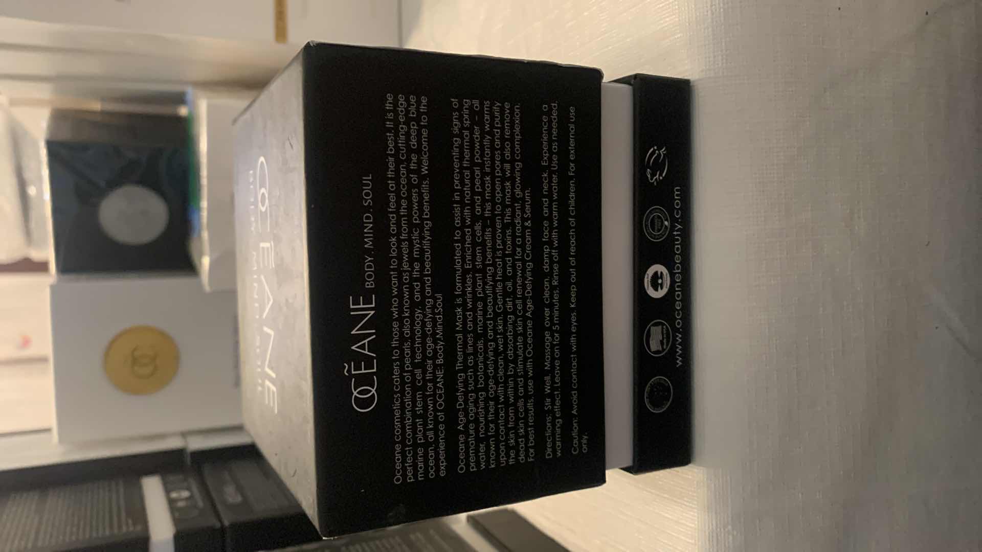 Photo 1 of OCEANE BODY MIND SOUL BLACK PEARL AGE THERMAL MASK