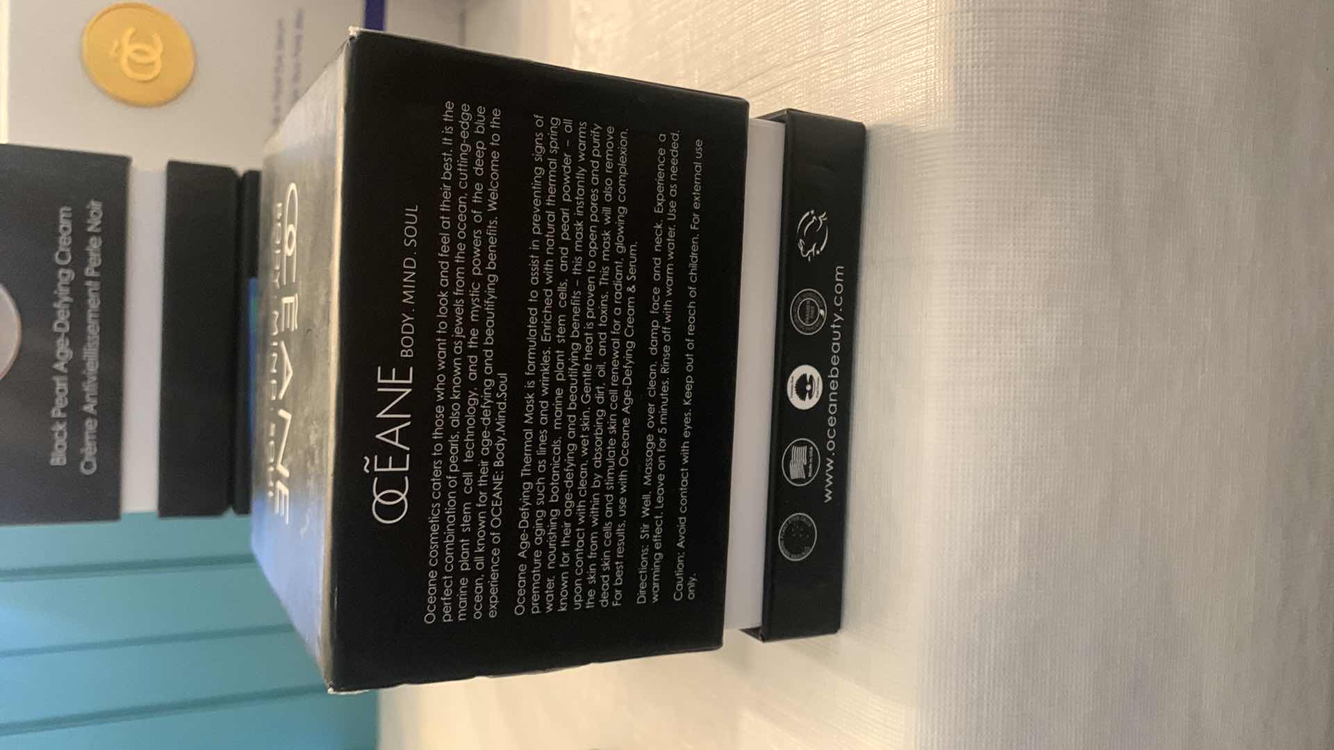 Photo 1 of OCEANE BODY MIND SOUL BLACK PEARL AGE THERMAL MASK