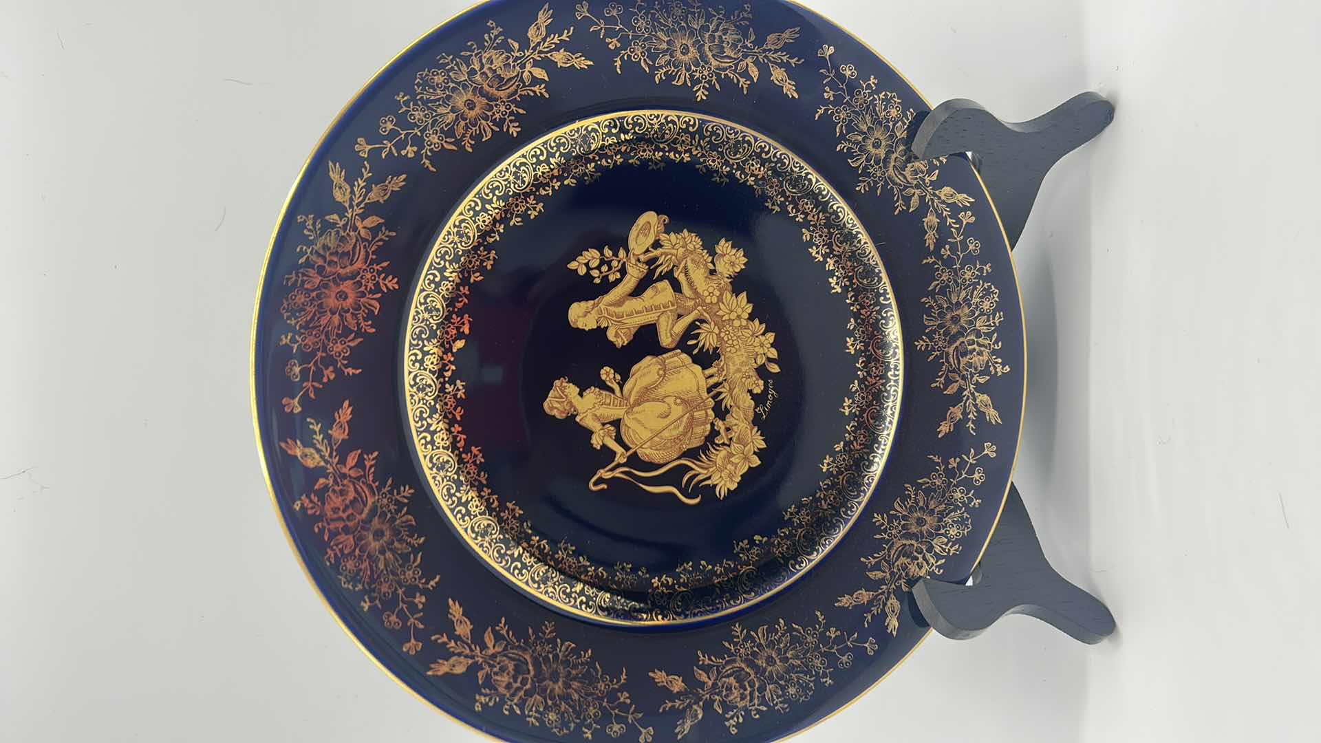 Photo 1 of 3 PIECE FINE PORCELAIN LIMOGES CASTEL FRANCE