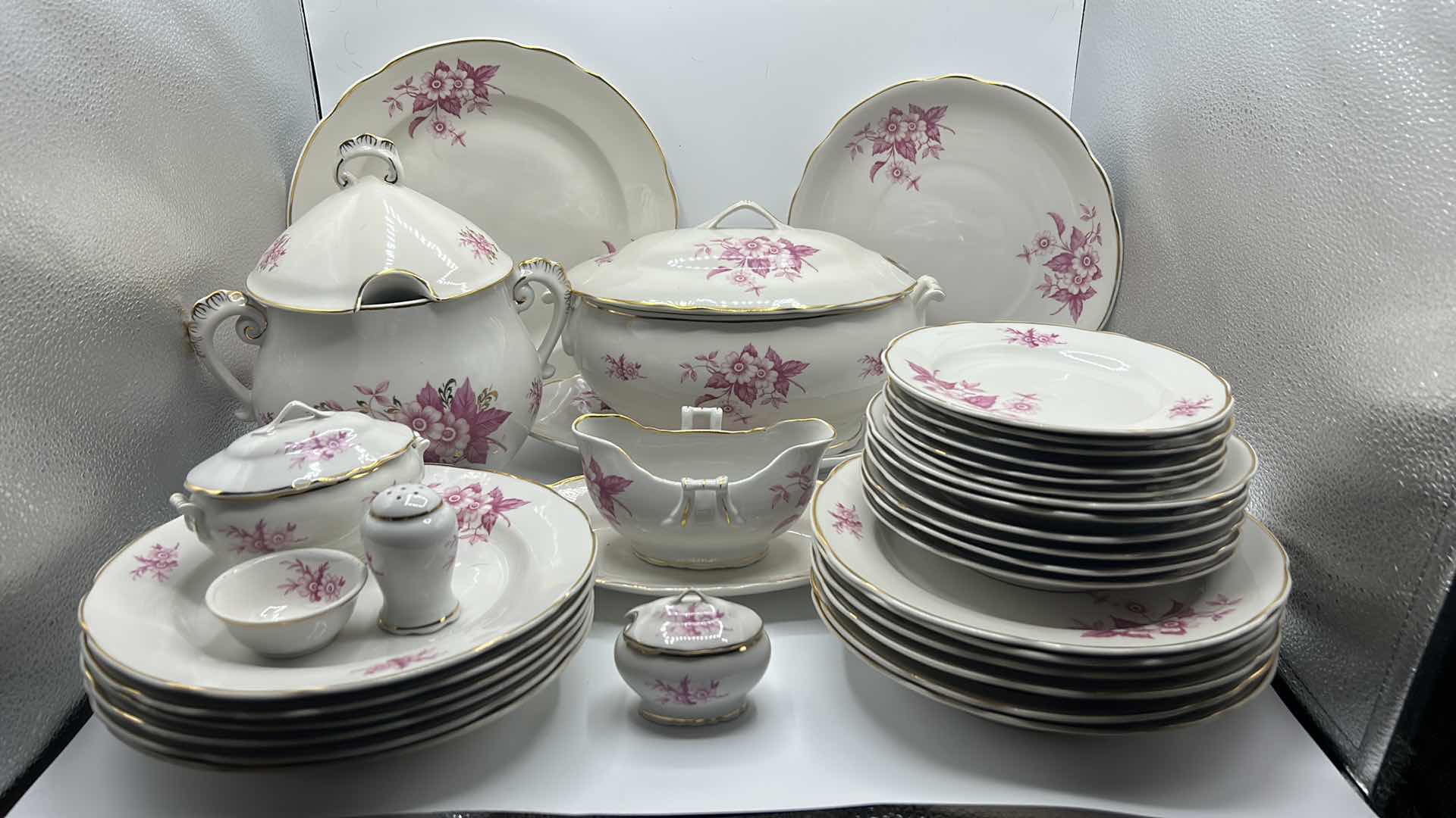 Photo 8 of 39 PIECE FINE PORCELAIN COLLECTION