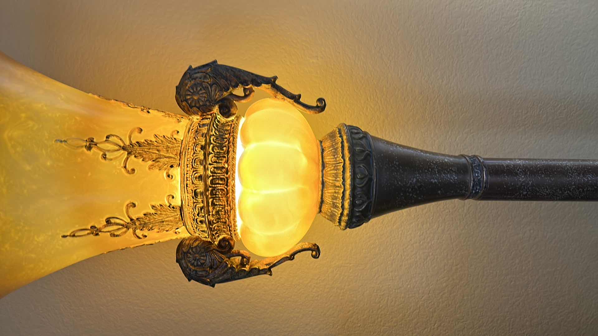 Photo 1 of MEDITERRANEAN STYLE TORCHIERE LAMP H71”