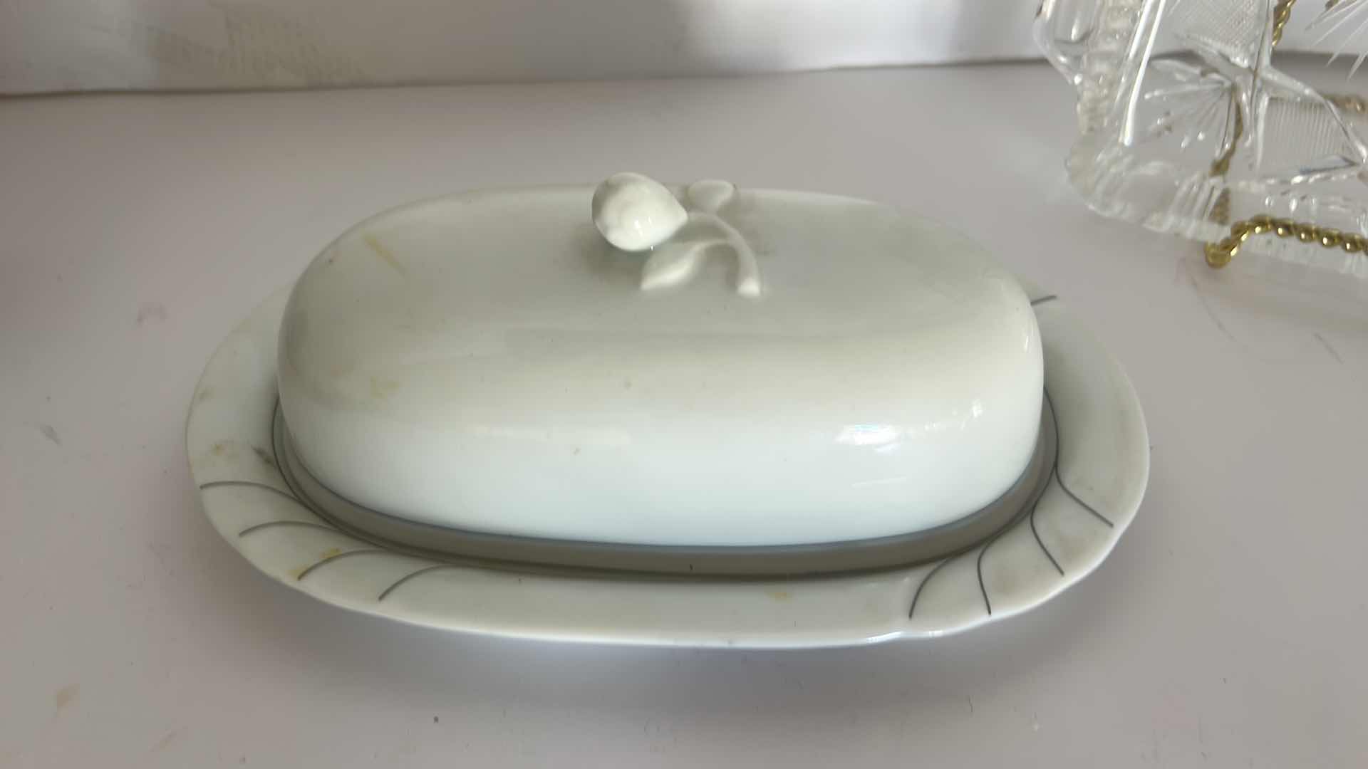 Photo 1 of HOME DECOR ASSORTMENT (HOLDERS NOT INCLUDED)