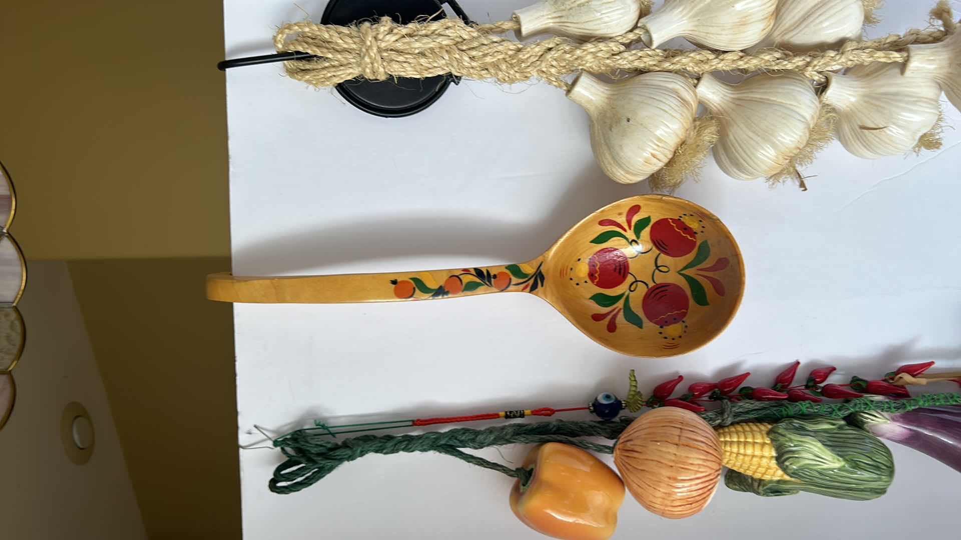 Photo 1 of MISC KITCHEN DECOR AND ACCESSORIES