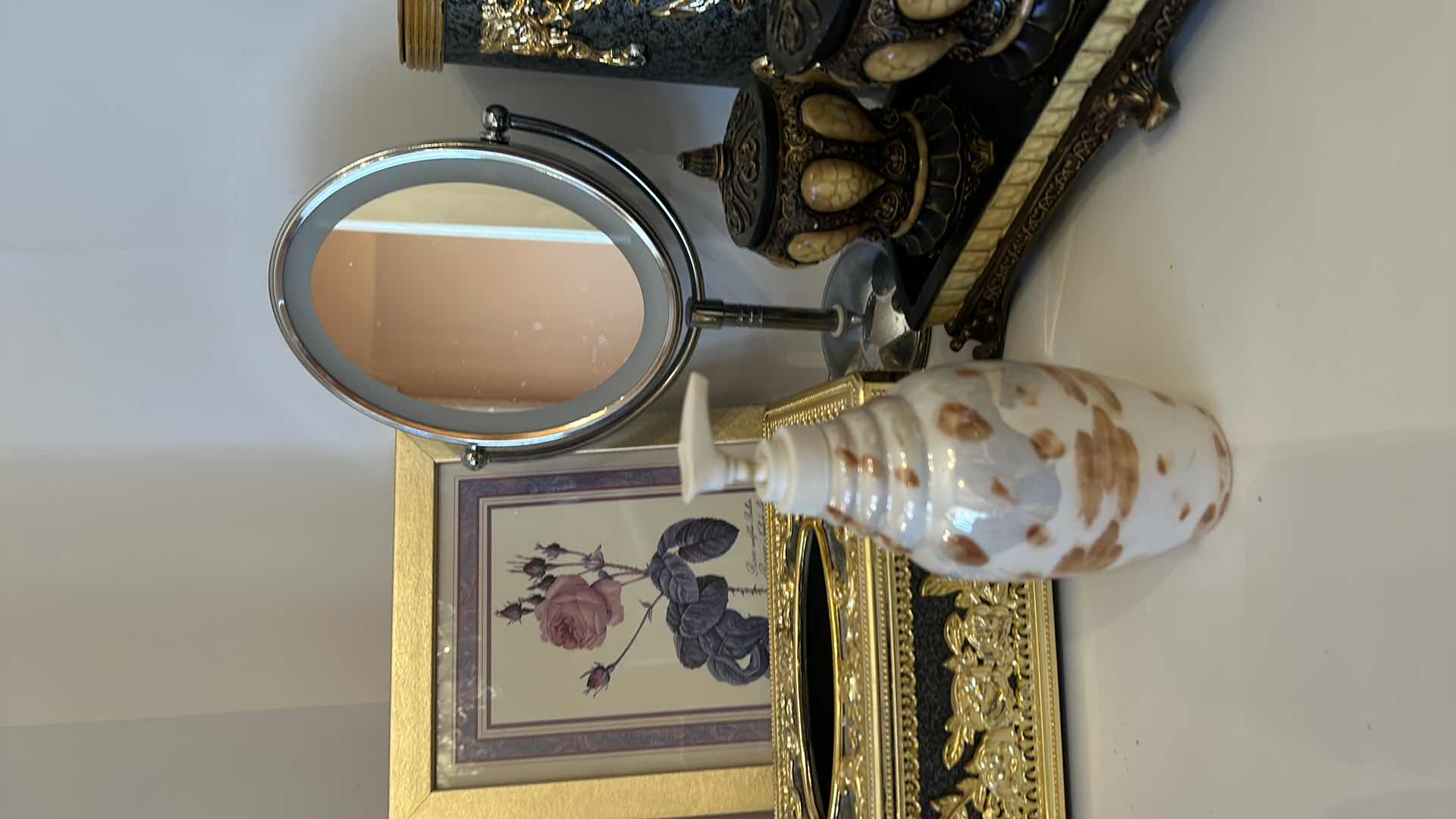 Photo 1 of BATHROOM DECOR AND ACCESSORIES