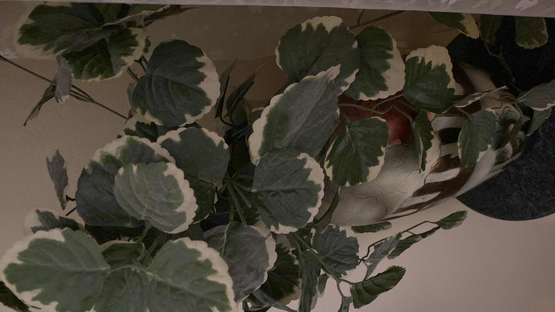 Photo 3 of ART DECO VASE H19”