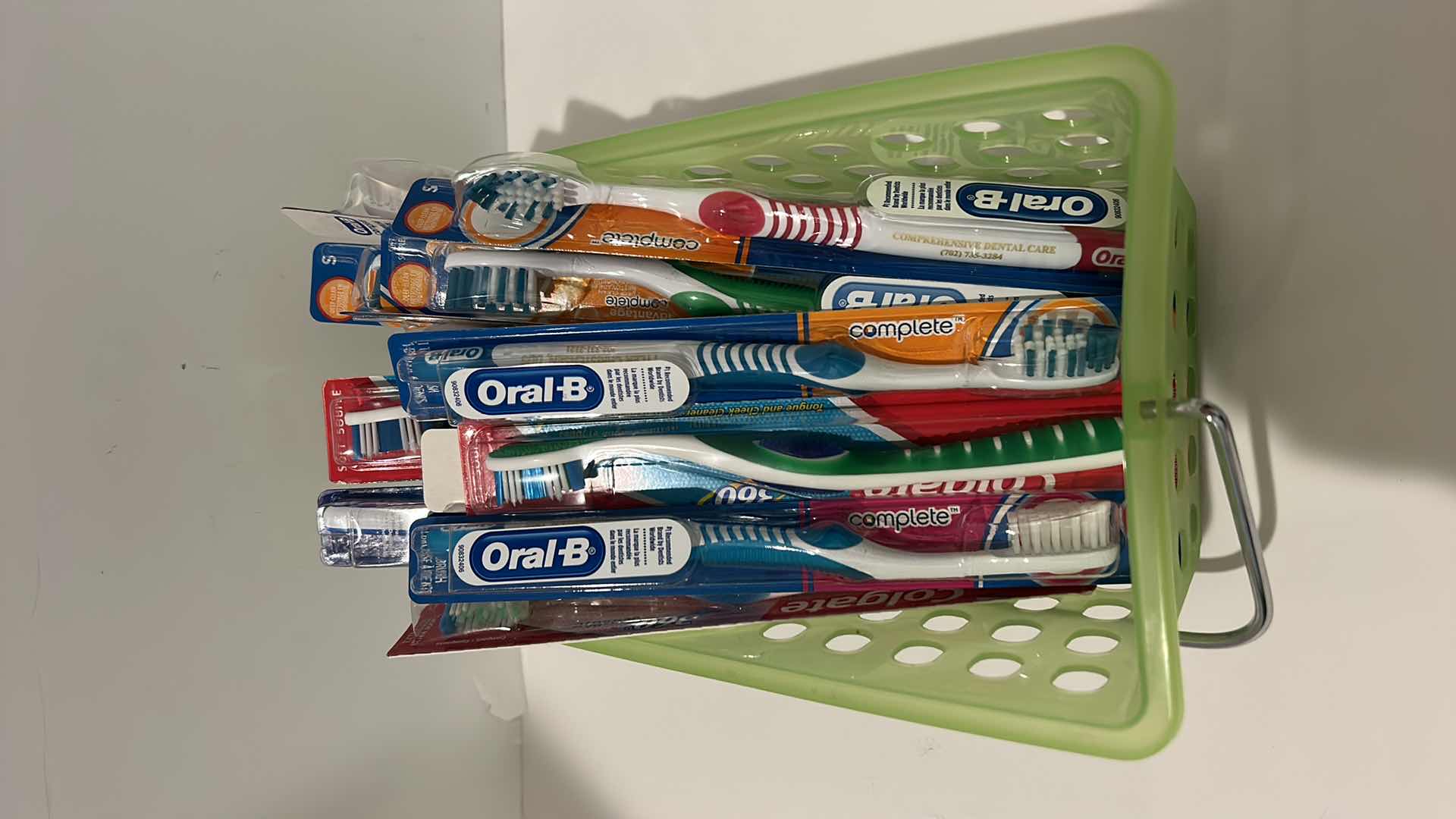 Photo 4 of BATHROOM AND LINEN ASSORTMENT