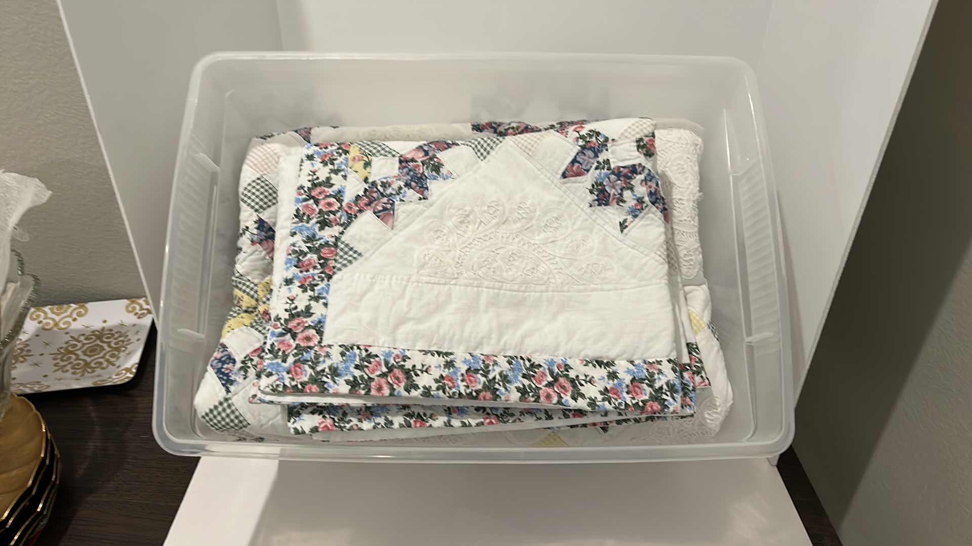 Photo 11 of TOTE WITH KING SIZE QUILT AND THREE SHAMS