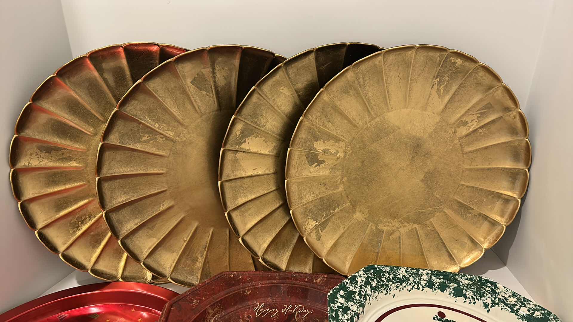 Photo 1 of 4 GOLD CHARGERS AND 4 HOLIDAY TRAYS