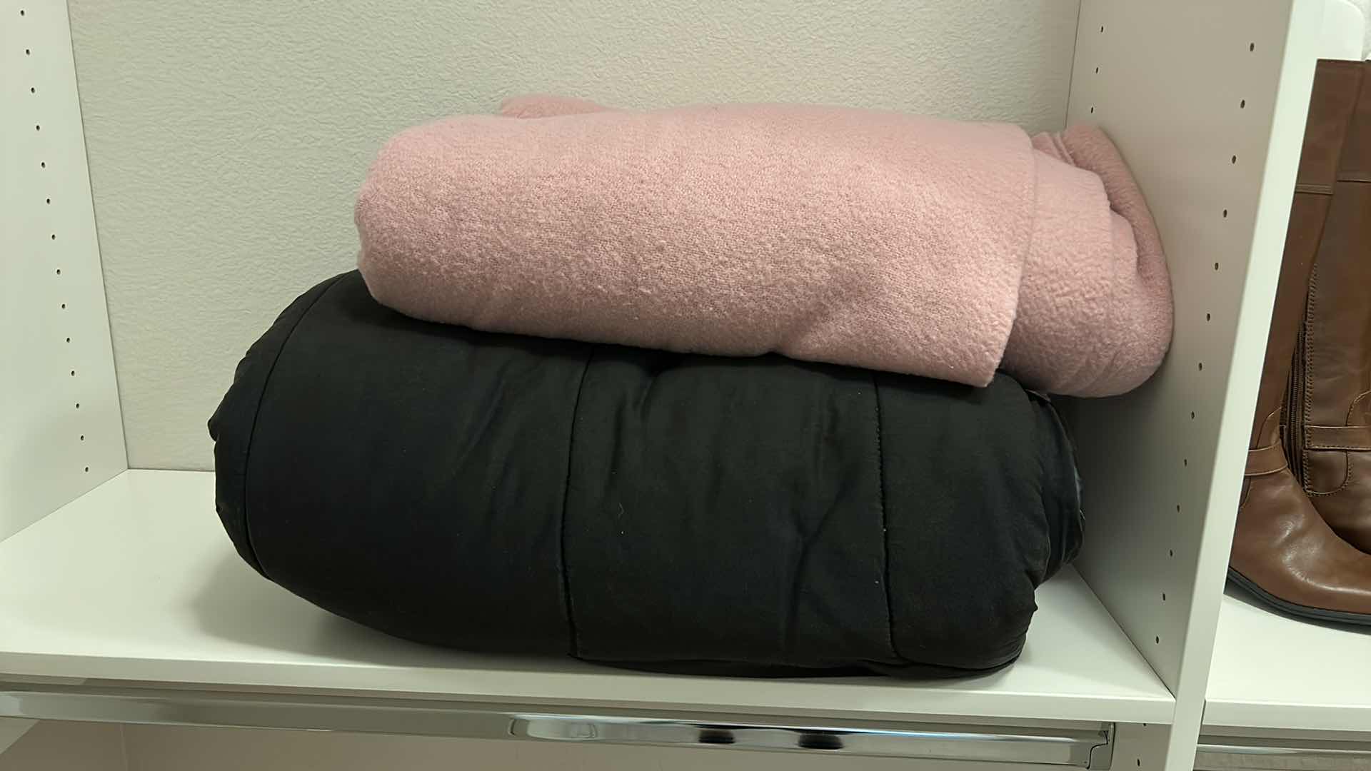 Photo 1 of BLACK COMFORTER AND PINK BLANKET