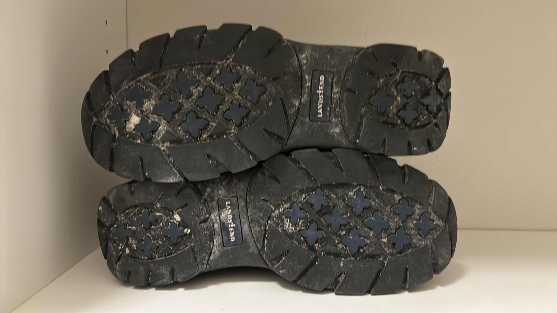 Photo 1 of MENS LANDS END SNOW BOOTS SIZE 11