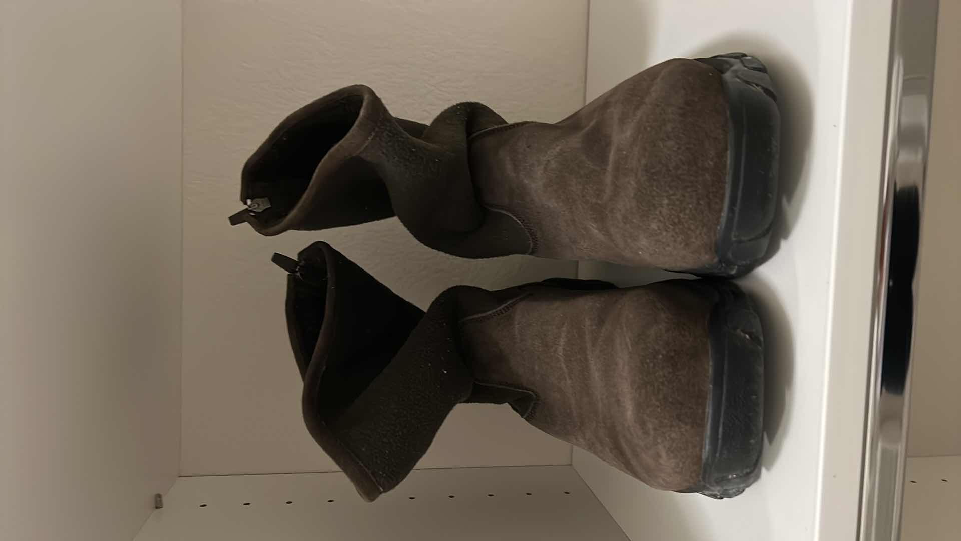 Photo 1 of MENS LANDS END SNOW BOOTS SIZE 11