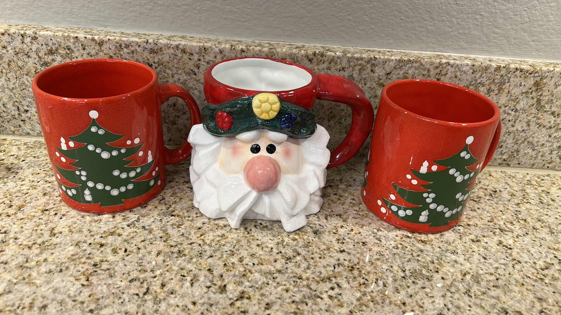 Photo 1 of KITCHEN GLASSES, CUPS AND BOWL ASSORTMENT