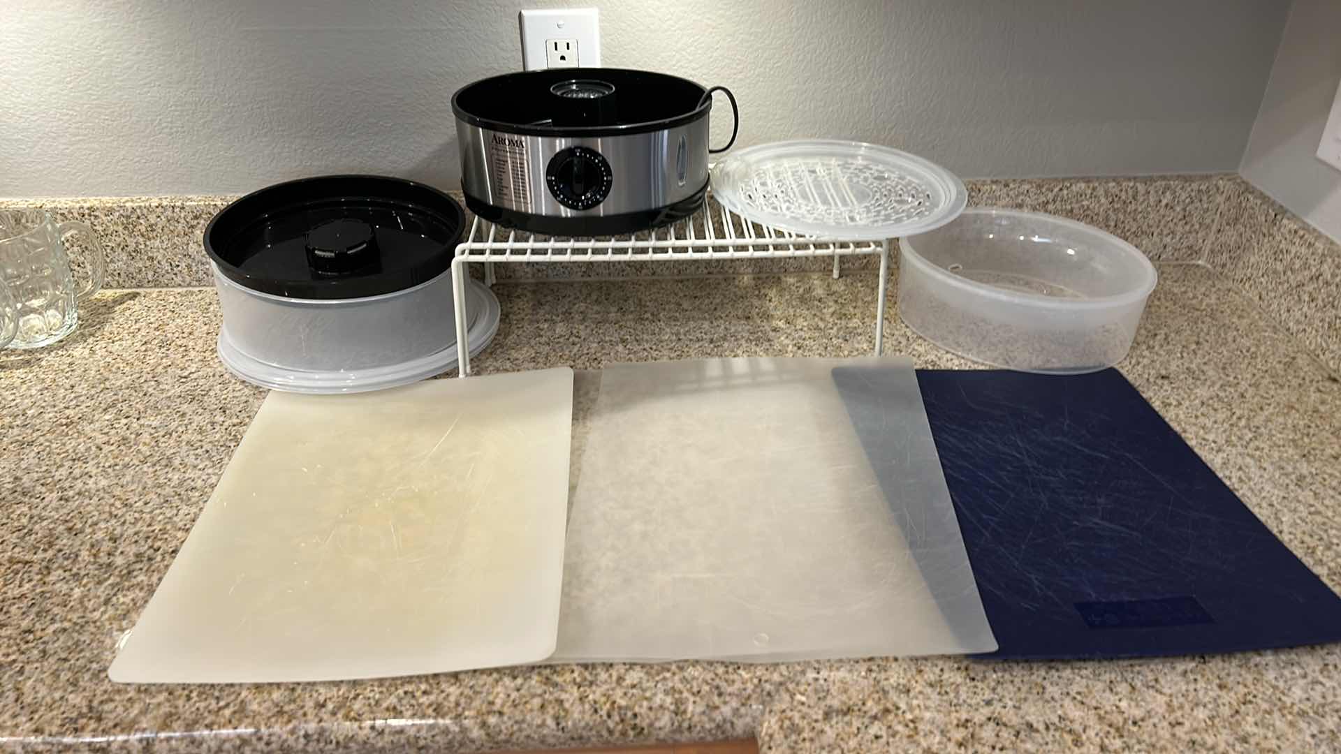 Photo 4 of KITCHEN ACCESSORIES