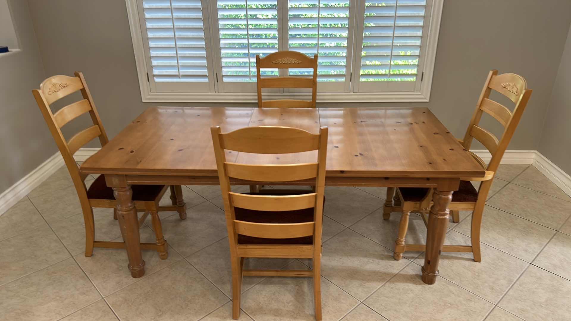 Photo 1 of BROYHILL DINING ROOM TABLE WITH LEAF 78” x 40” x H30”  LEAF 18”