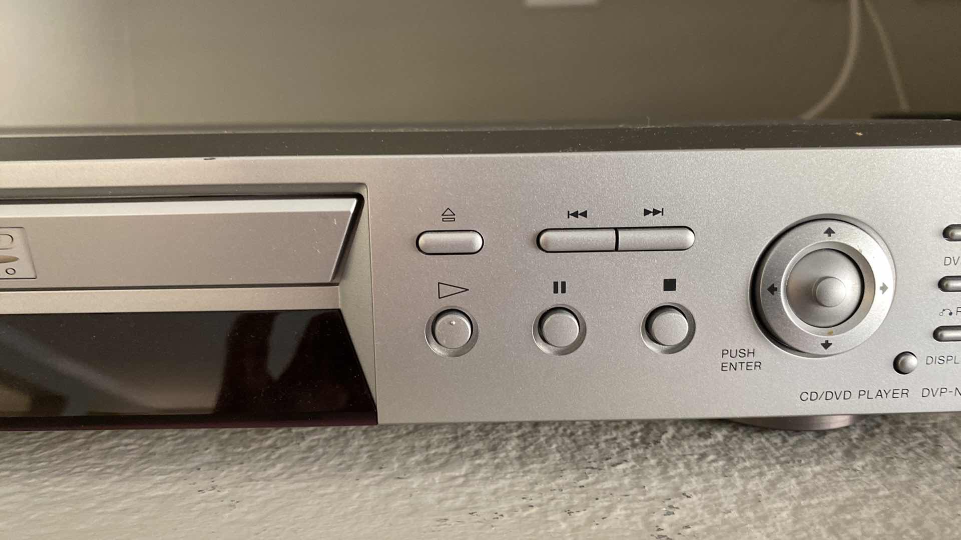 Photo 3 of SONY DVD/CD/VIDEO CD PLAYER