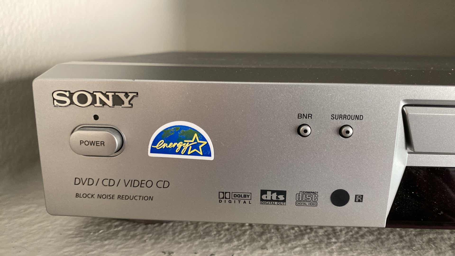 Photo 2 of SONY DVD/CD/VIDEO CD PLAYER