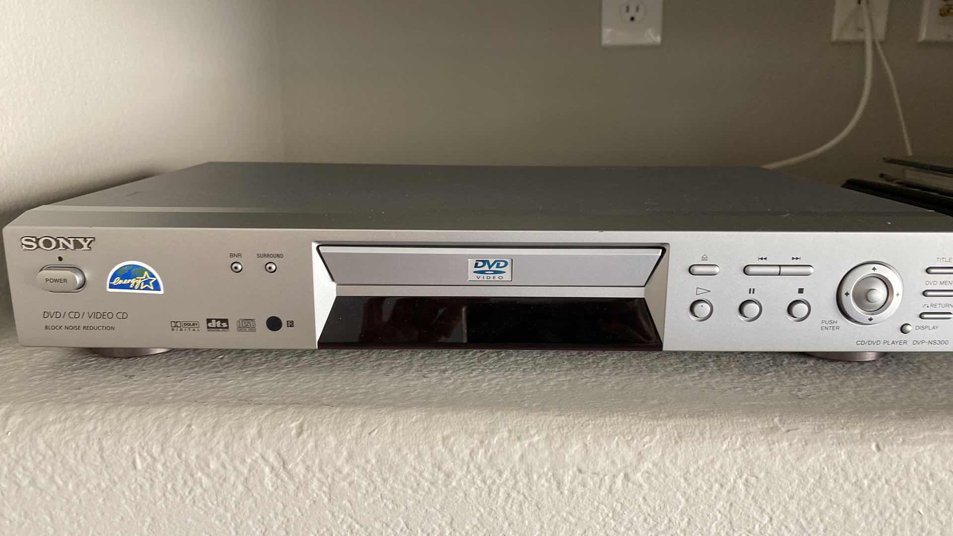 Photo 1 of SONY DVD/CD/VIDEO CD PLAYER