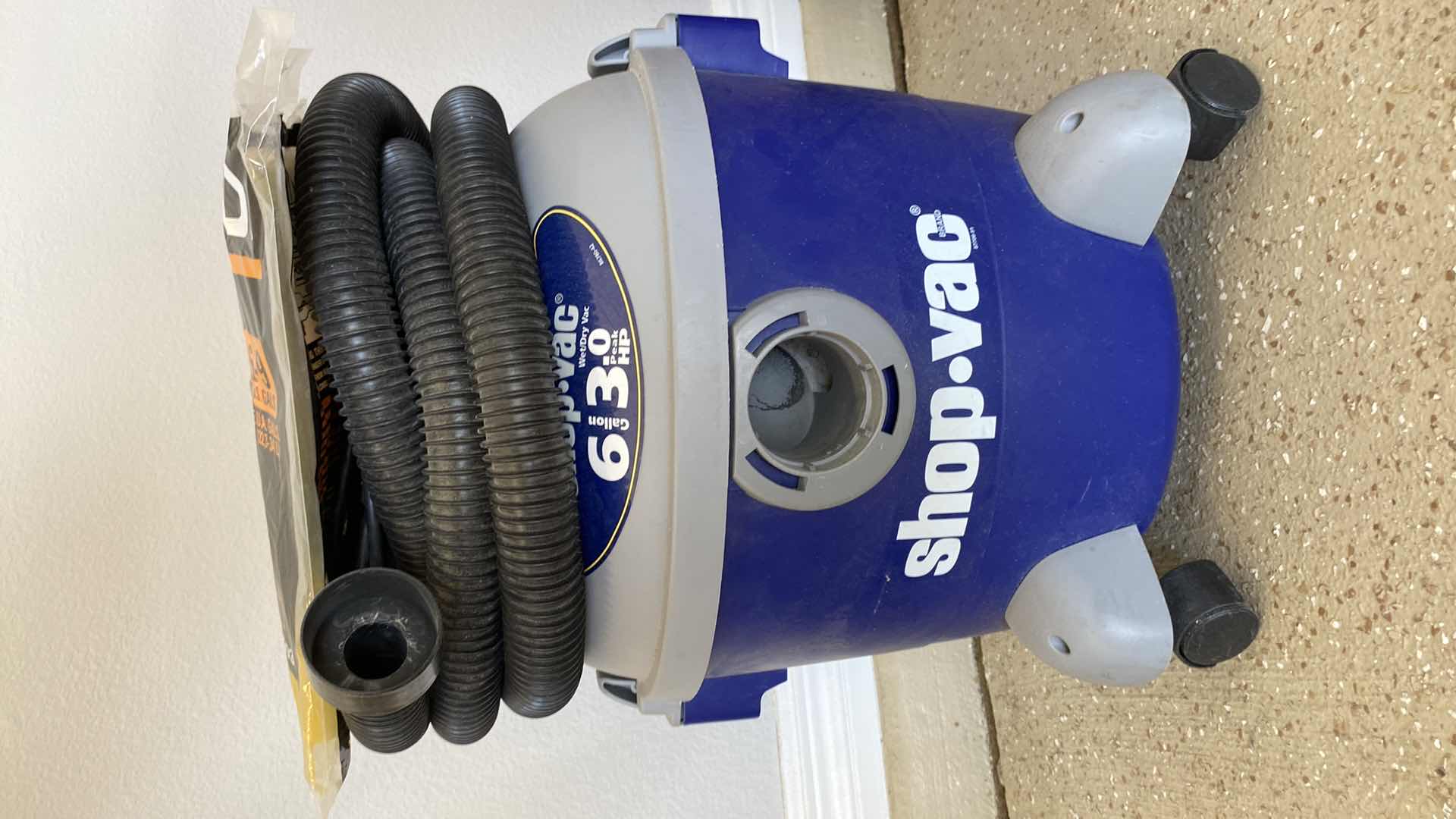 Photo 1 of SHOP VAC 6 GALLON 3 HP