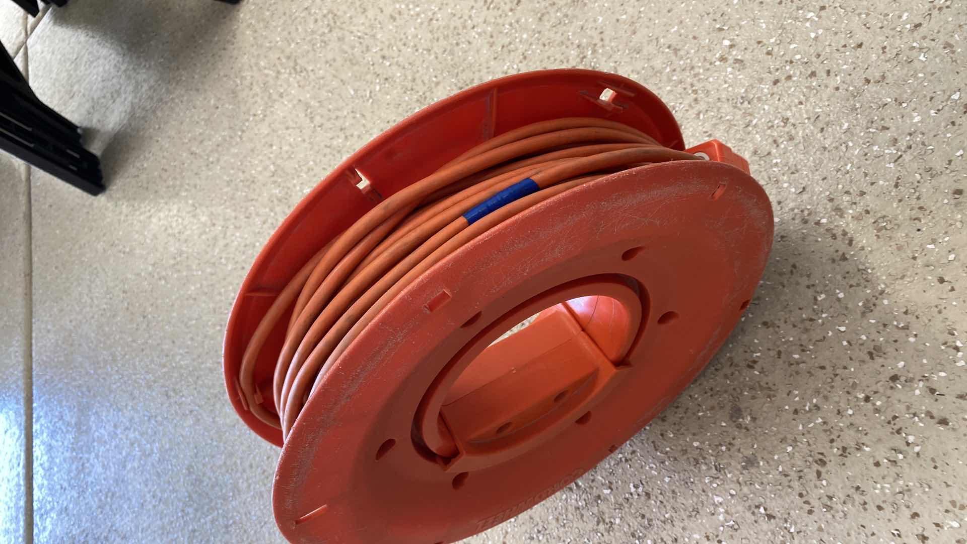 Photo 2 of 100’ EXTENSION CORD