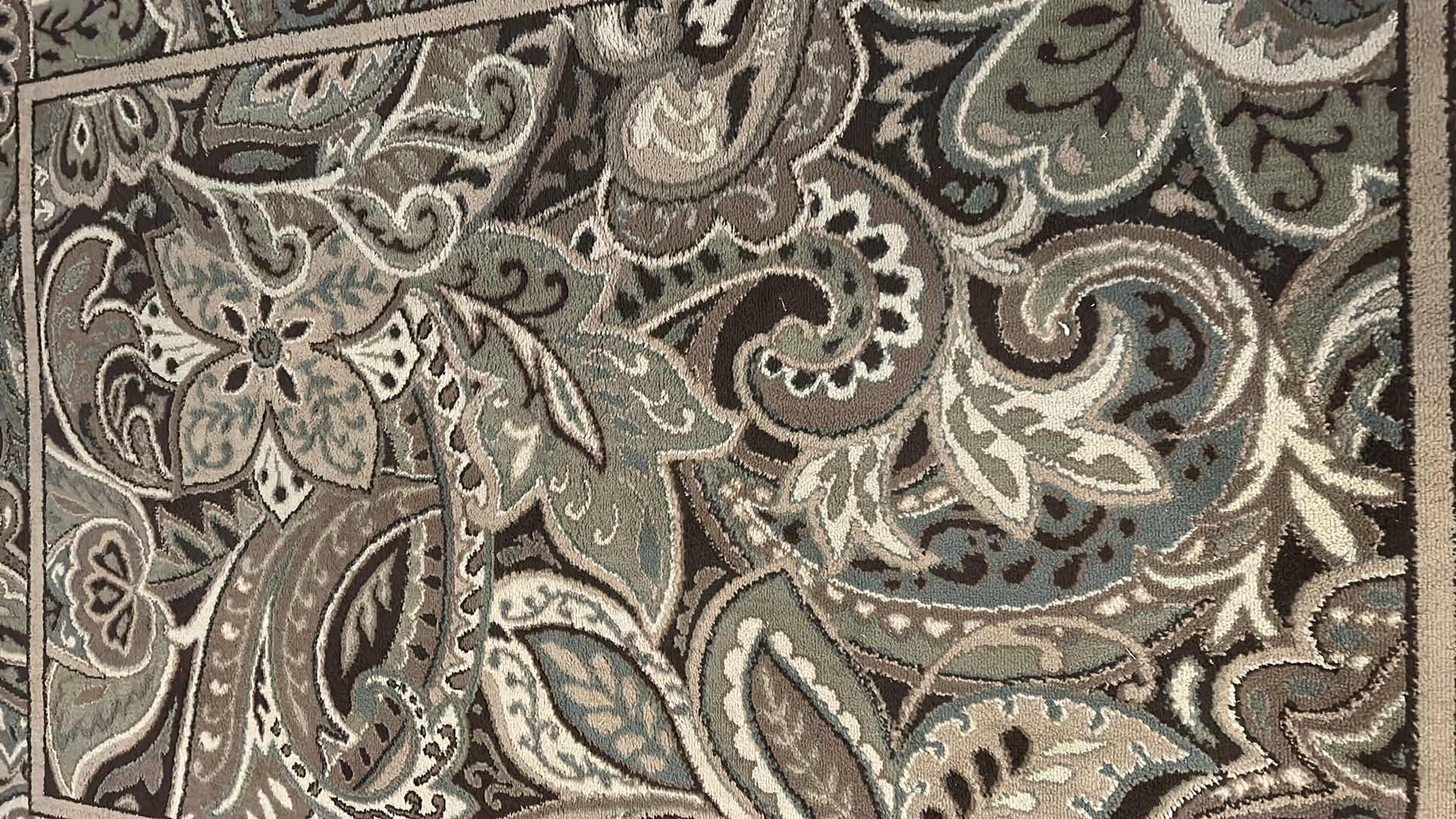 Photo 3 of PAISLEY PARK MULTI 5’3” x 7’10” RUG