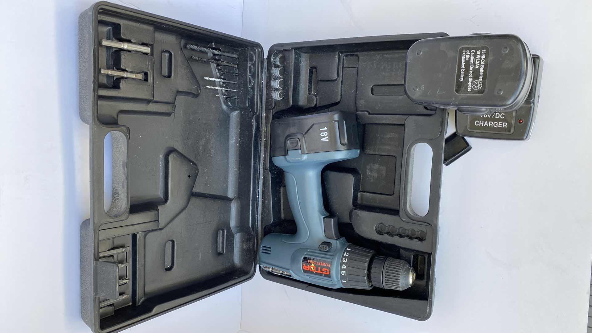 Photo 1 of GRDR BATTERY POWERED DRILL WITH CHARGER AND EXTRA BATTERY