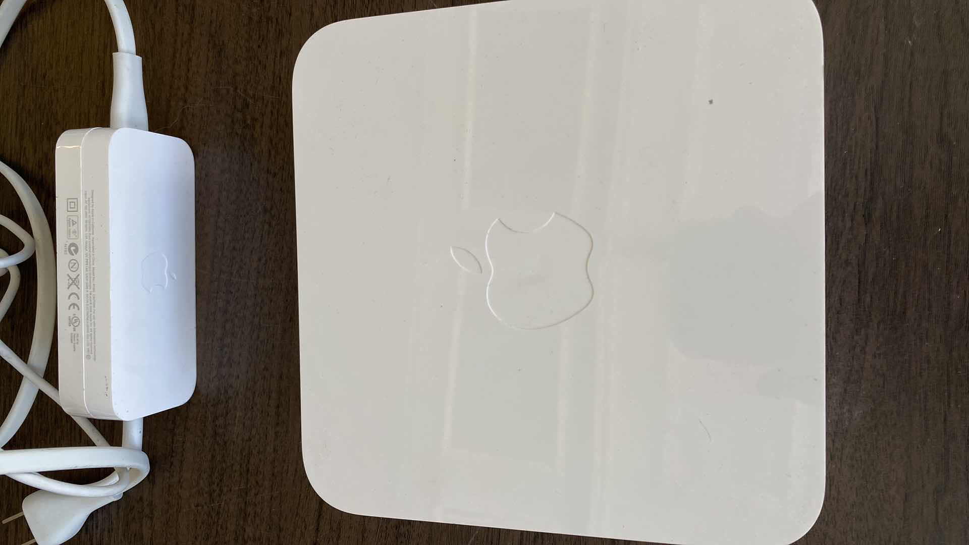 Photo 2 of APPLE AIRPORT EXTREME BASE STATION