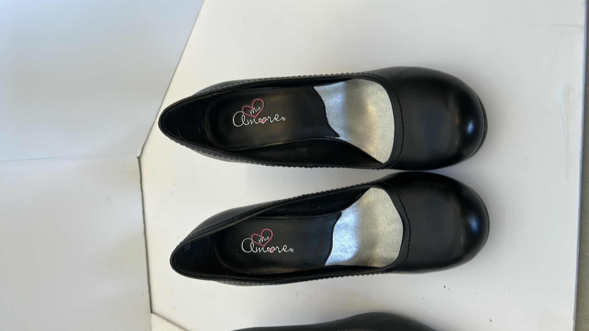 Photo 1 of NINE PAIRS OF WOMENS HIGH HEEL SHORS SIZE 6