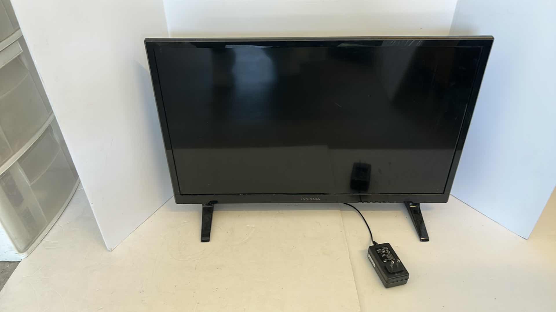 Photo 1 of 36” INSIGNIA LED (NO REMOTE)