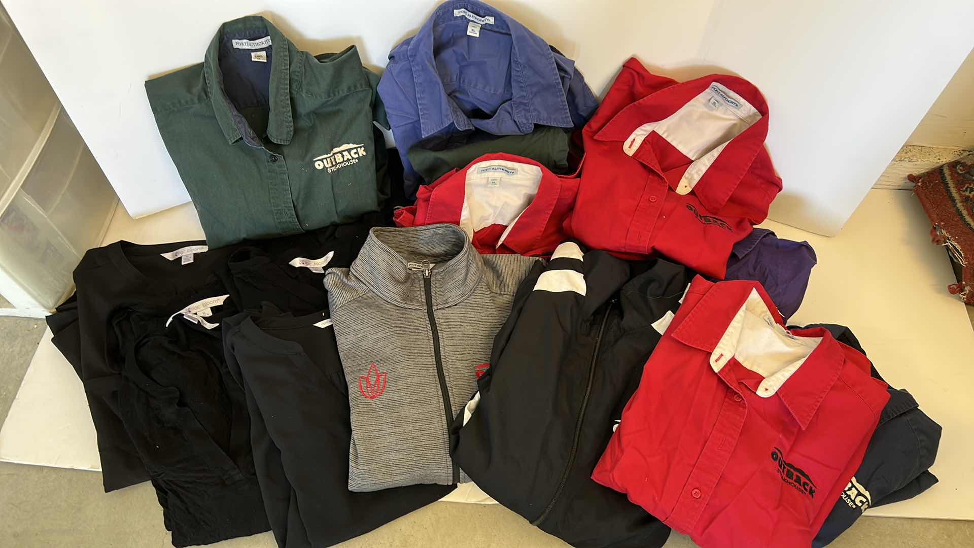 Photo 8 of OUTBACK STEAK LADIES APPAREL SIZE XL