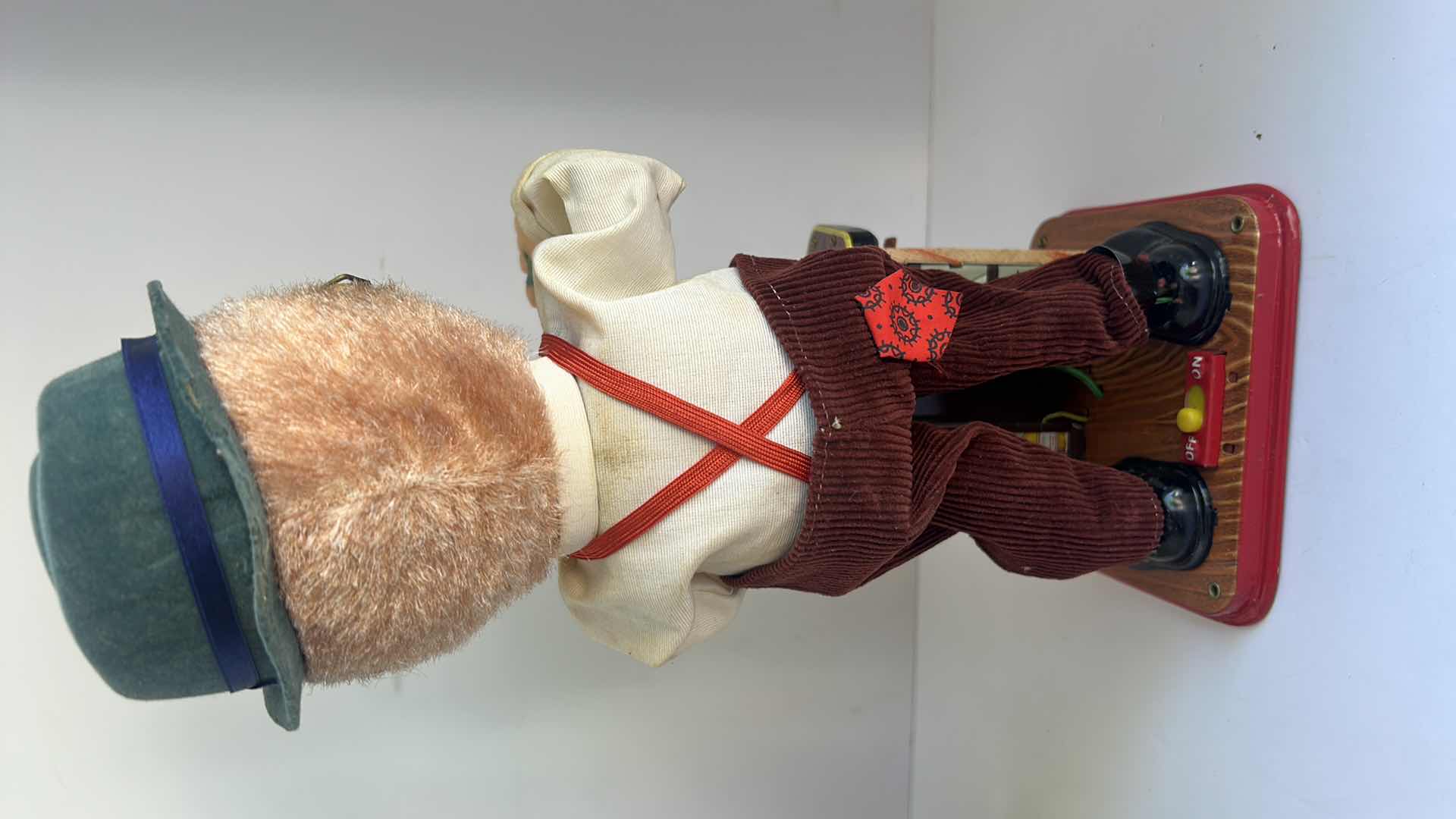 Photo 1 of VINTAGE CHARLIE WEAVER BATTERY POWERED BARTENDER