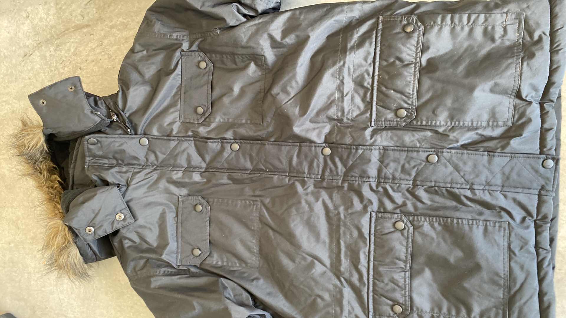 Photo 4 of 2 MENS JACKETS PRINT SIZE XL  BLACK SIZE MEDIUM